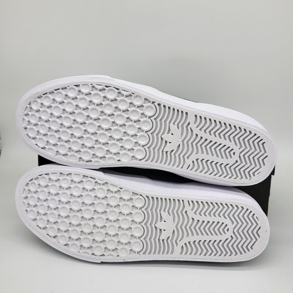 New Adidas Shmoofoil Slip-On Skateboarding Shoes 'Core Black' Size M 10/W 11 - Picture 8 of 9